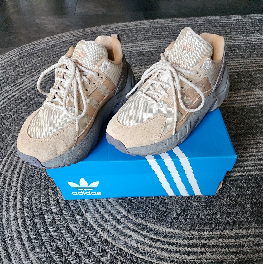 Adidas ZX 22 Boost cream sneakers 7